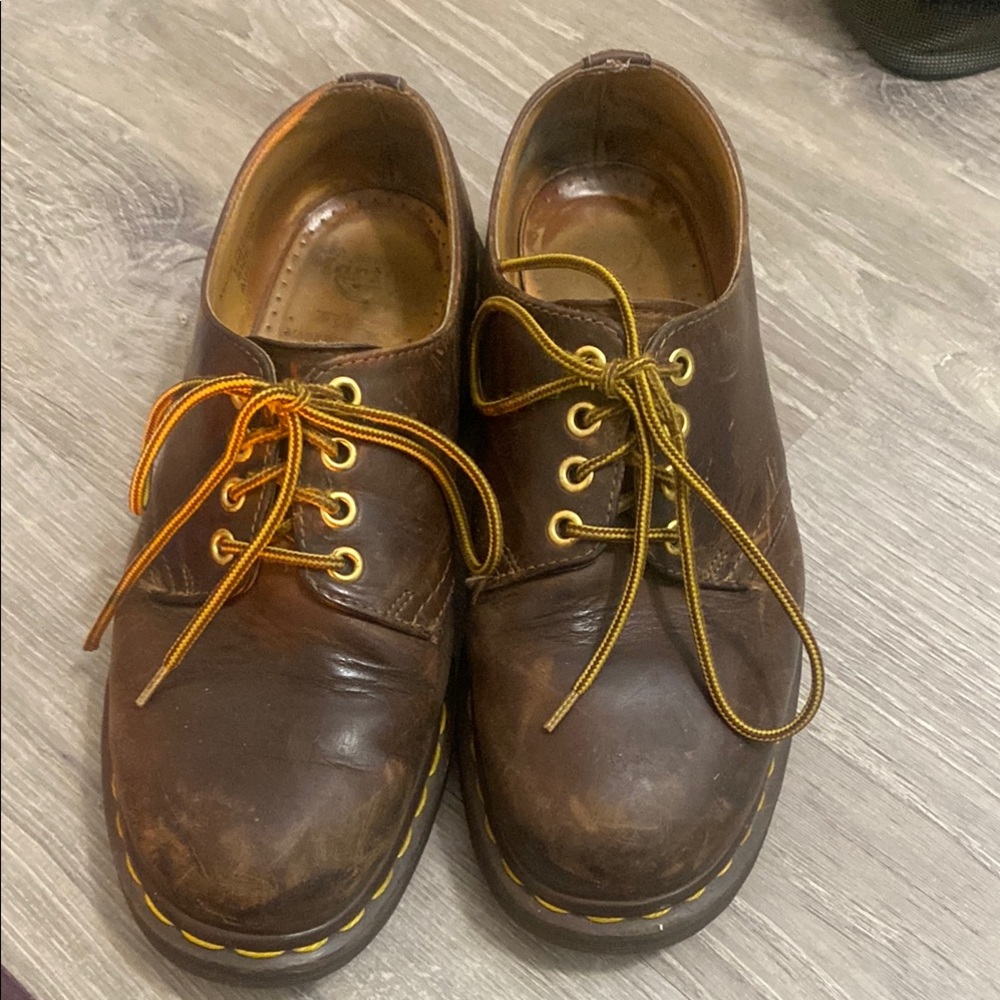 Brown Leather Doc Martens Oxford Shoes with Vintage Look